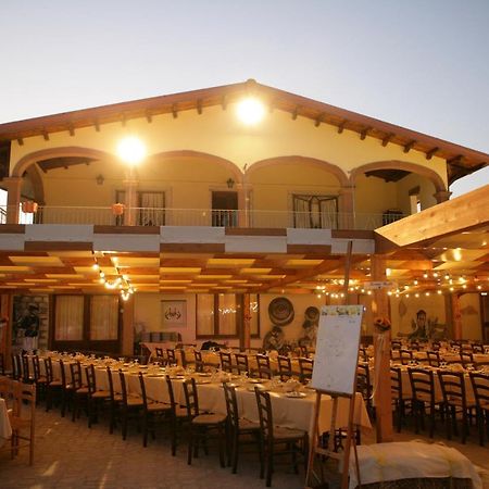 Agriturismo Da Lino Agripizza Villa Samugheo ภายนอก รูปภาพ