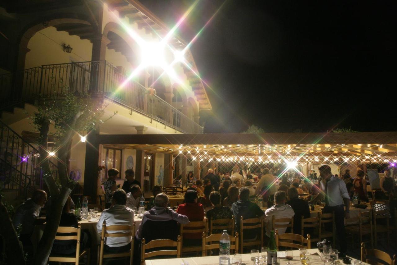 Agriturismo Da Lino Agripizza Villa Samugheo ภายนอก รูปภาพ
